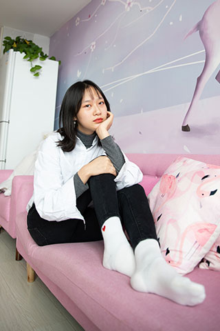 沙发上的斑点袜【视频5个仅限VIP下载】共211张-玉足阁