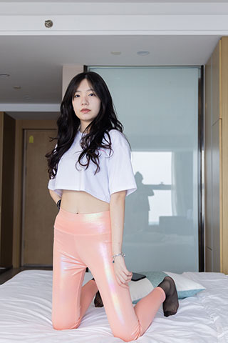 小甜豆-高跟长靴黑丝の瑜伽裤裤里丝共100张-玉足阁