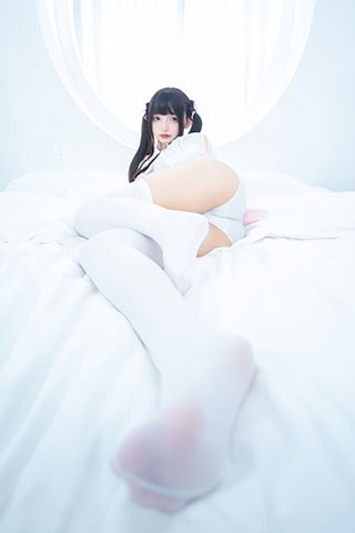 蜜桃雪糕共75张-玉足阁