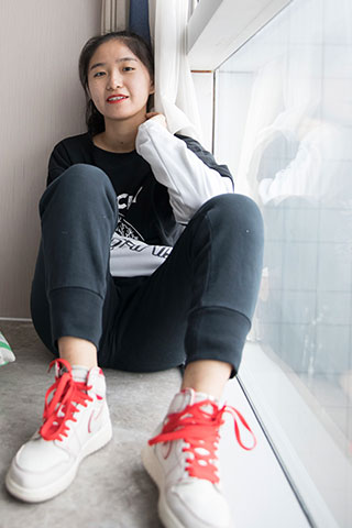 球鞋の脏白棉袜脚【套图+视频1个】共176张-玉足阁