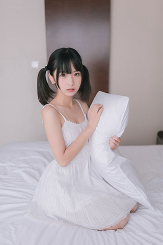 白色吊带裙の裸足共47张-玉足阁