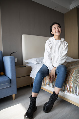 爱笑少女的短靴の棉袜脚+视频1个共172张-玉足阁