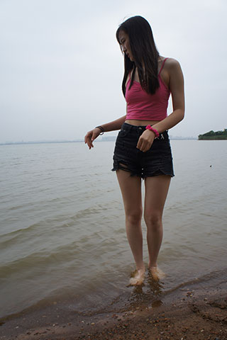 海边裸足玩水共128张-玉足阁