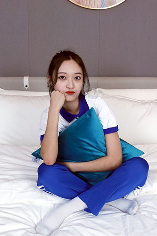 依依~校服搭配37码运动鞋共126张-玉足阁