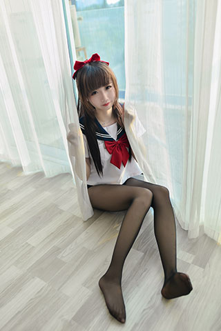 黑丝JK死库水共46张-玉足阁