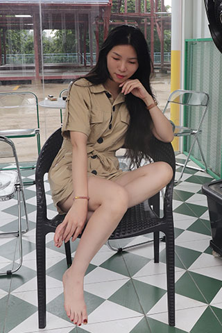 晓晴展示裸足脚丫共207张-玉足阁