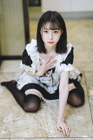 短裙女仆共40张-玉足阁