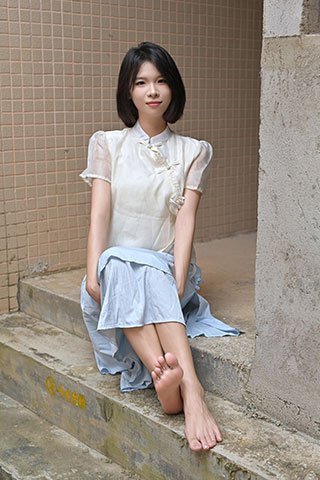 小睿 长裙平底鞋の短白袜、嫩足共130张-玉足阁